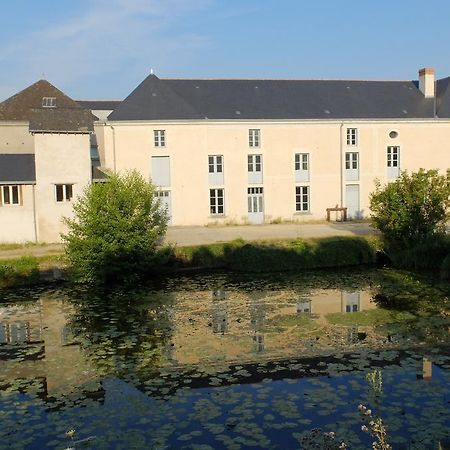 Gite Des Grands Moulins De Bauge Exteriér fotografie