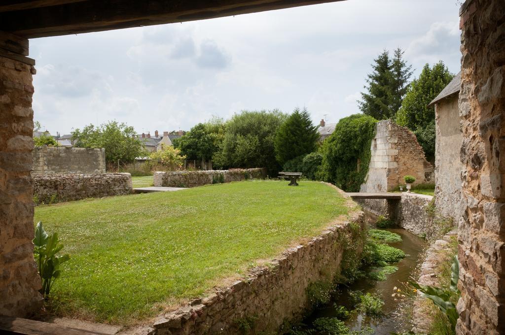 Gite Des Grands Moulins De Bauge Exteriér fotografie